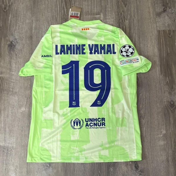 Nike Men's Green and Yellow T-shirt