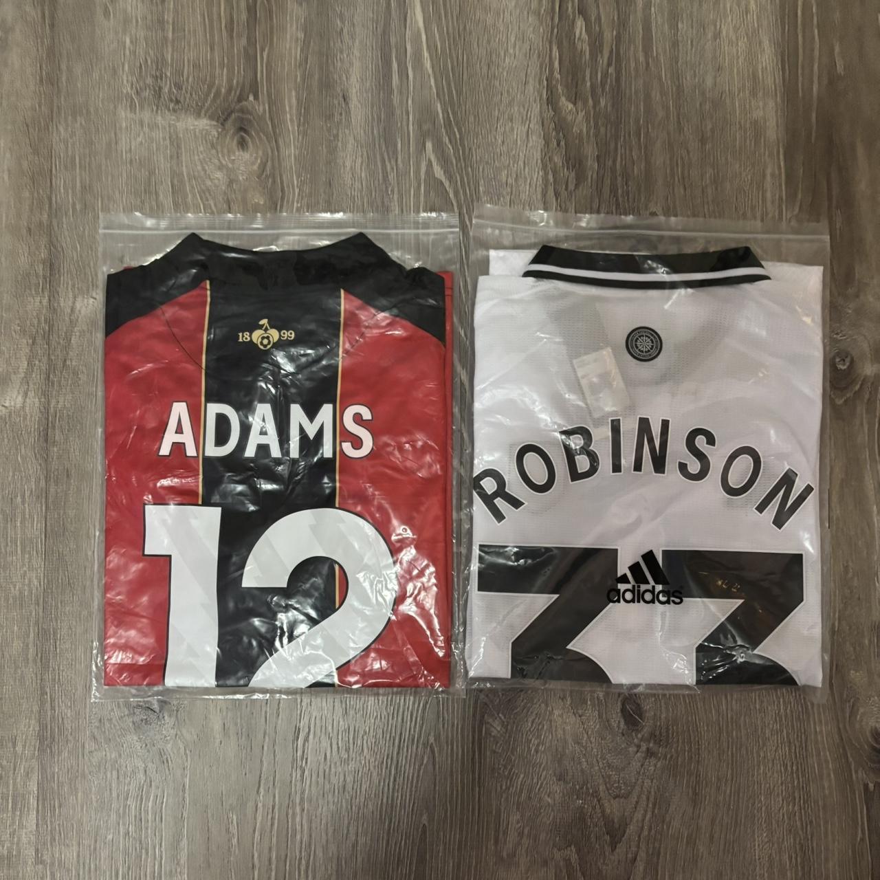 P0 Adidas Men's Black T-shirt - Image 1