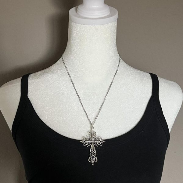 cross silver chain necklace