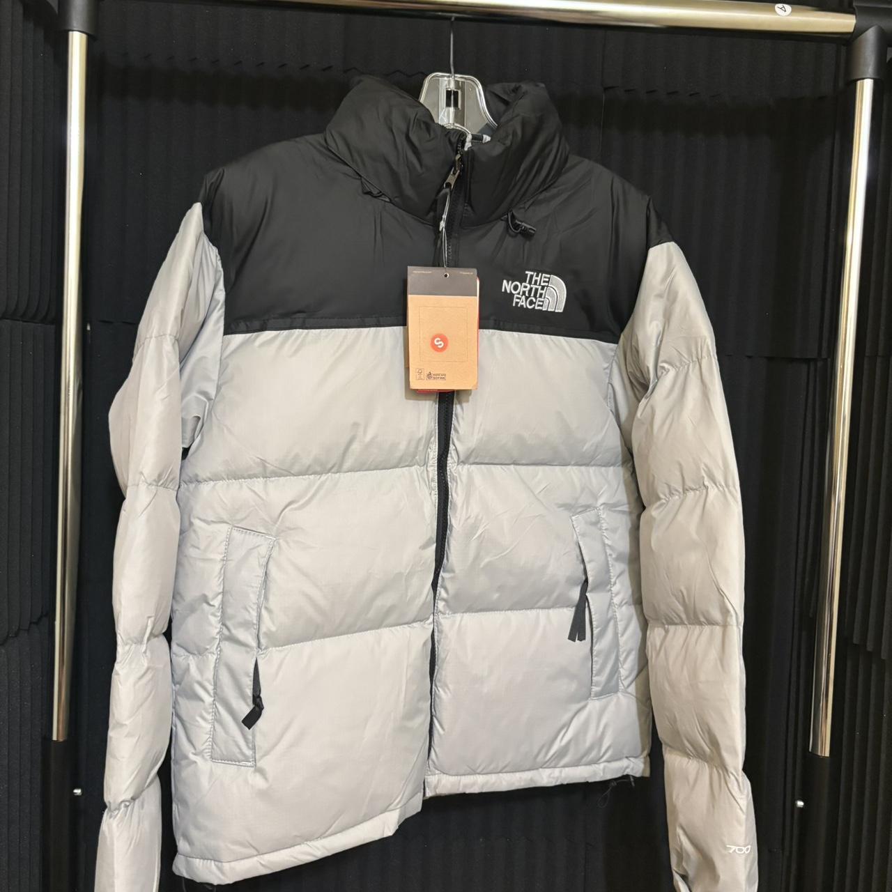 P0 The North Face Men's Grey and White Jacket - Image 1