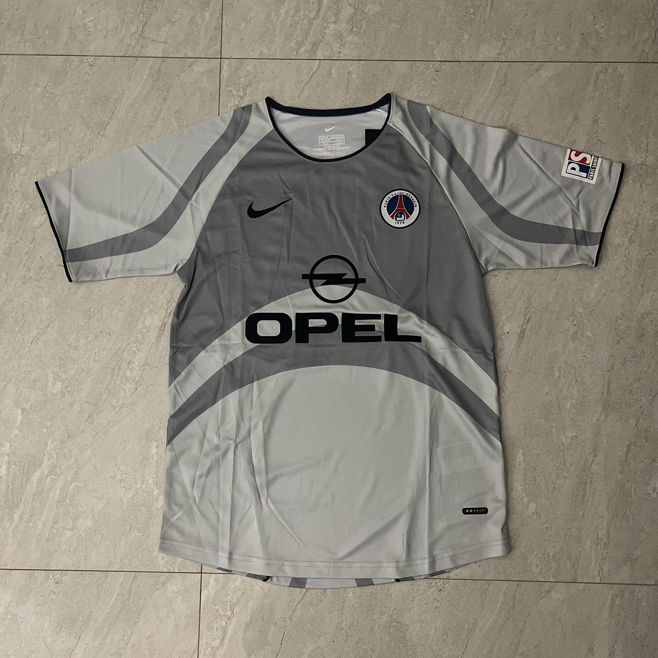 P0 Nike Men's Grey and White Shirt - Image 1