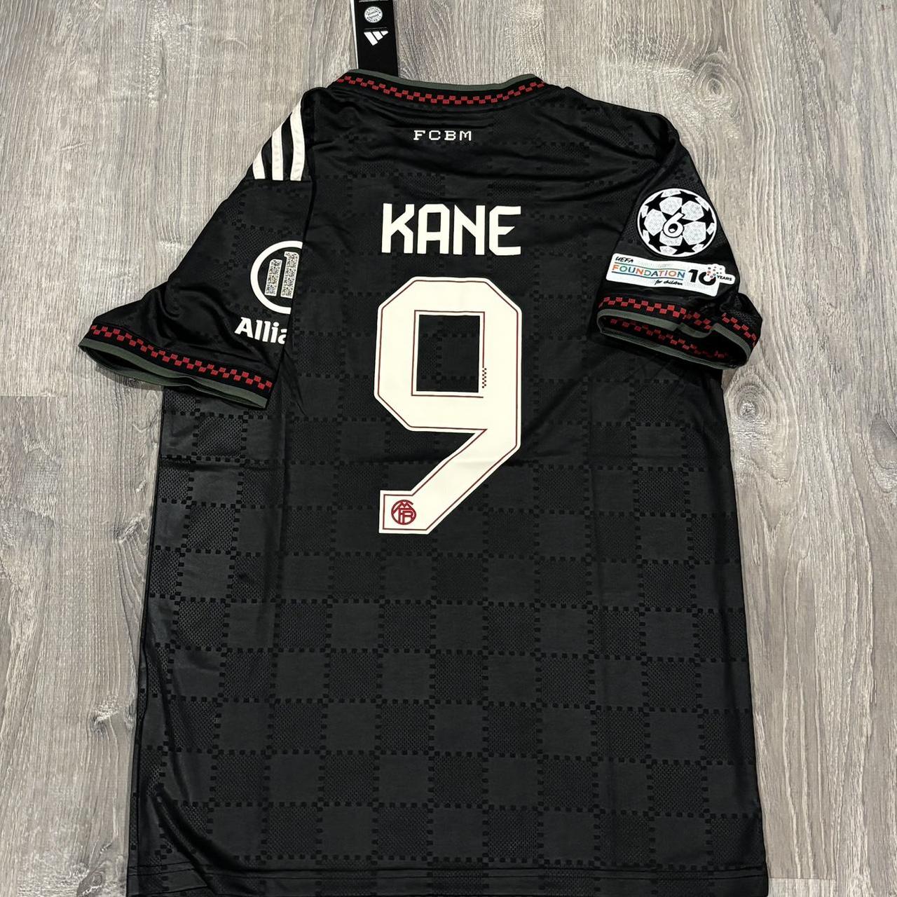 P0 Adidas Men's Black Shirt - Image 1