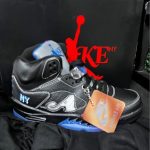 Jordan Men's Black and Pink Trainers - Image 2