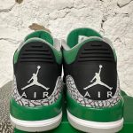Jordan Men's Black and Green Trainers - Image 4