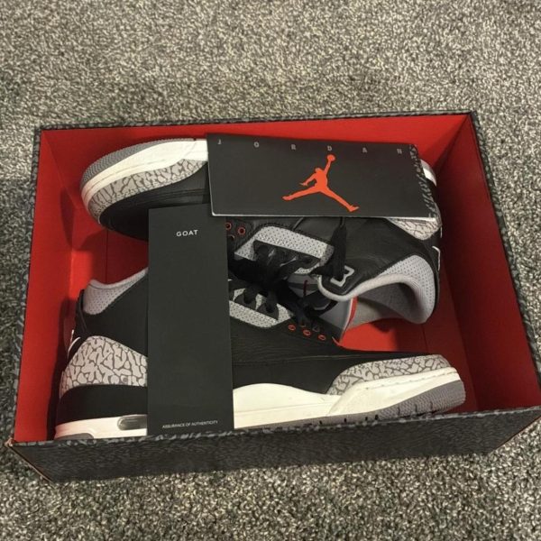 Jordan Men's Black and Grey Trainers