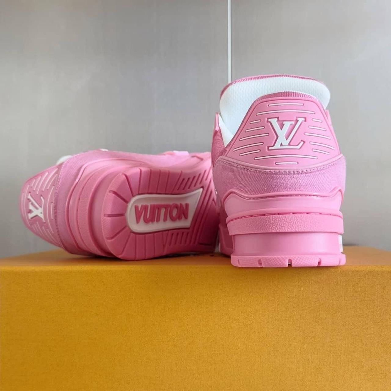 P0 Louis Vuitton Women's Pink Trainers - Image 1