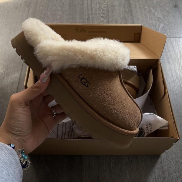 UGG Women's Brown and Tan Slippers