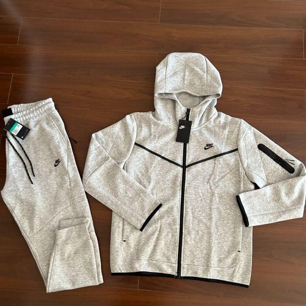 Nike Men's Grey Hoodie