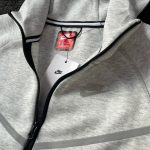 Nike Men's Grey Hoodie - Image 7