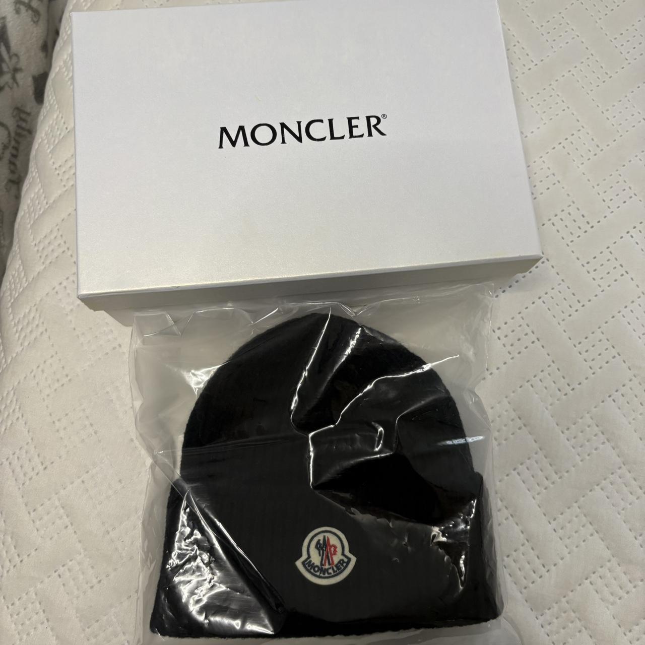 P0 Moncler Men's Black and Navy Hat - Image 1