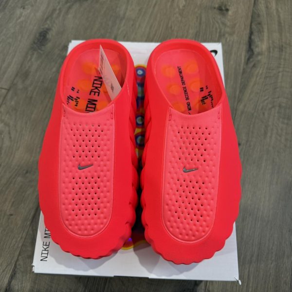 Nike Women's Red and Pink Trainers