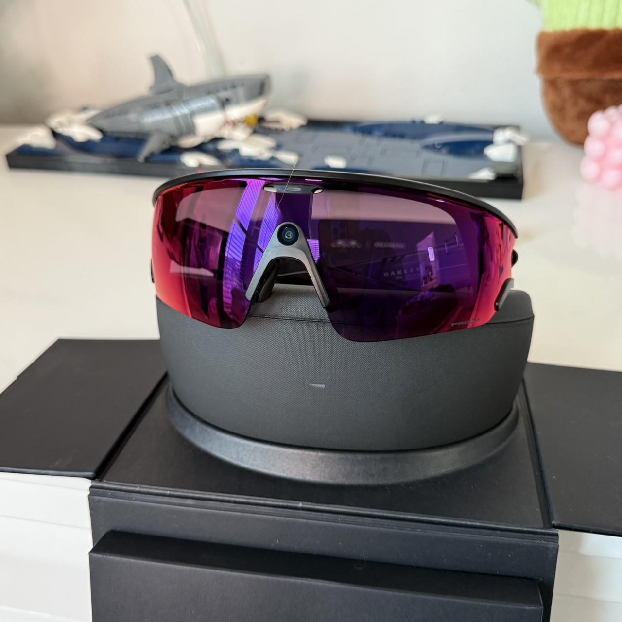 P0 Oakley Men's Sunglasses - Image 1