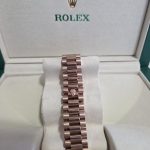 Men's Gold Watch - Image 4