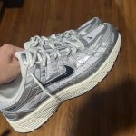 Nike Men's White and Grey Trainers