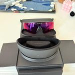 Oakley Men's Sunglasses - Image 5