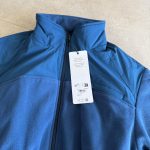 Alo Yoga Women's Blue and Navy Jacket - Image 2
